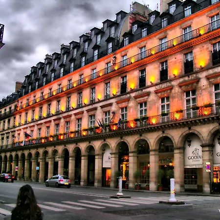 Du Louvre Apartment *